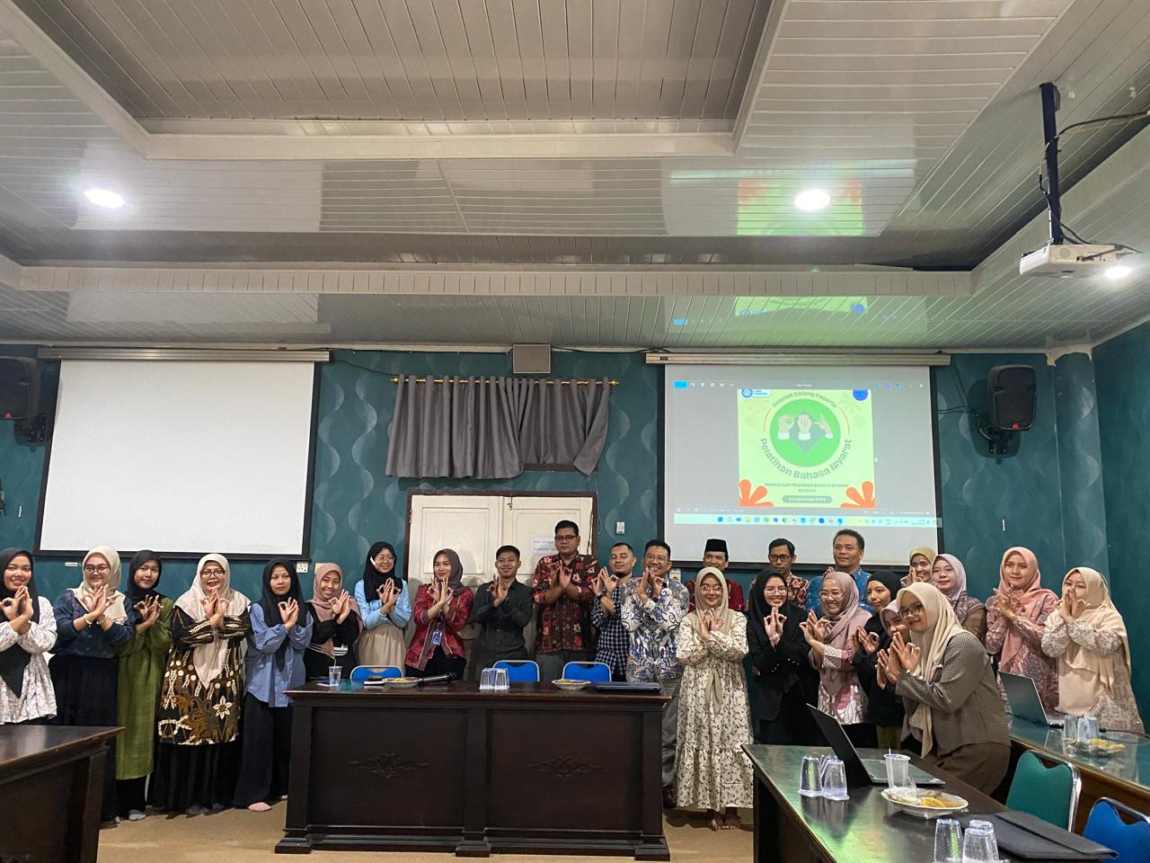 UIN Jambi Tegaskan Komitmen Inklusi dengan Pelatihan Bahasa Isyarat Batch 2