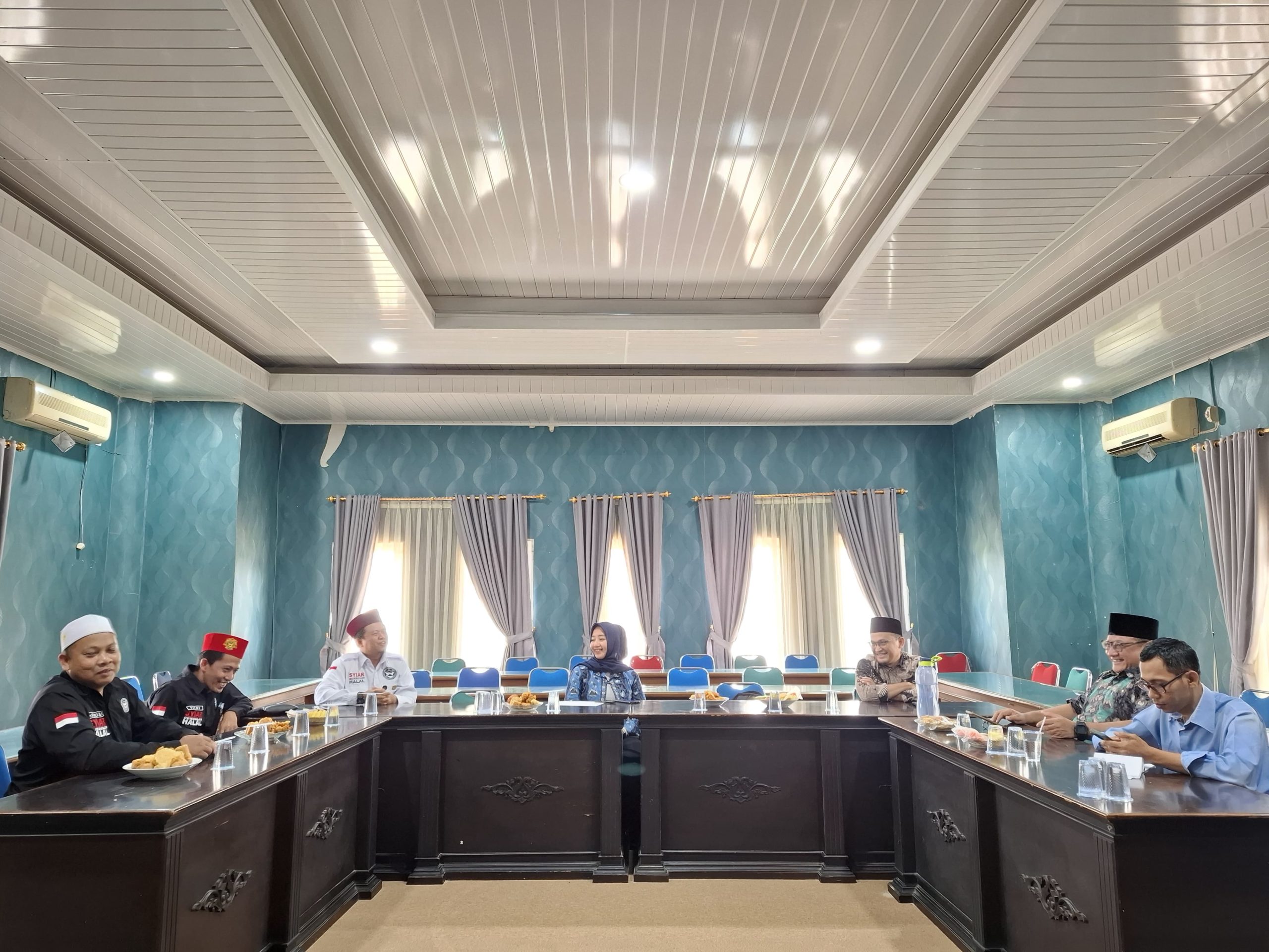 Komitmen Tingkatkan Syiar Halal di Jambi: Penjajakan Kerjasama Juleha Provinsi Jambi dengan Pusat Halal UIN STS