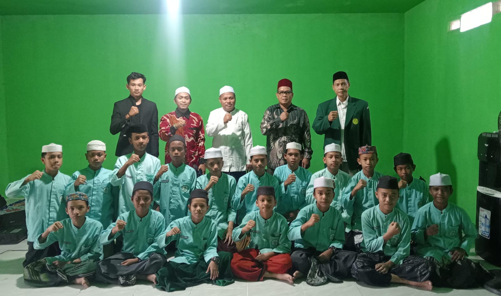 Pusat Peradaban Melayu Selenggarakan  Pelatihan Baca Tulis Arab Melayu di Pesantren Roudhotut Tholibin