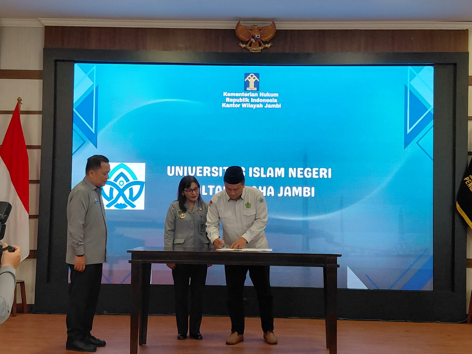 LPPM UIN Jambi Tandatangani Perjanjian Kerjasama dengan Kanwil Kementerian Hukum Jambi