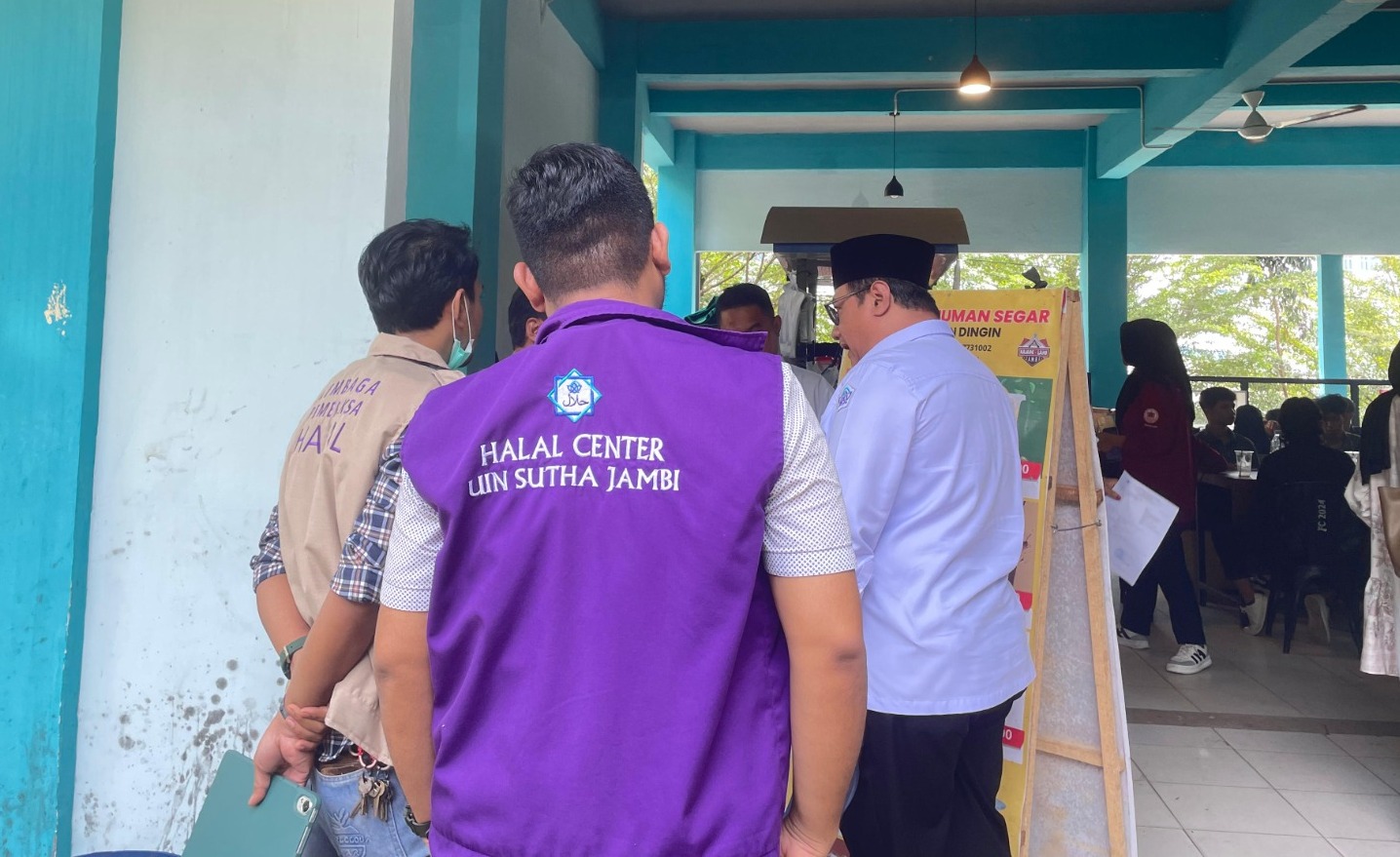 Perkuat Ekosistem Halal, Pusat Halal UIN Jambi Dampingi Sertifikasi Halal Para Mitra Gerai Makanan UIN Jambi Jambi