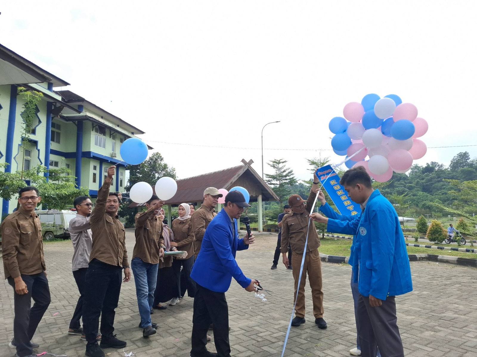 Pelepasan Kukerta Mandiri, WR I Sampaikan Mahasiswa adalah Duta Kampus di Masyarakat