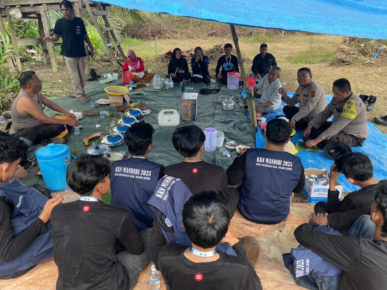 Mahasiswa Kukerta Mandiri UIN Jambi Ikut Serta dalam Program Ketahanan Pangan Penanaman Jagung Serentak  Kuartal III