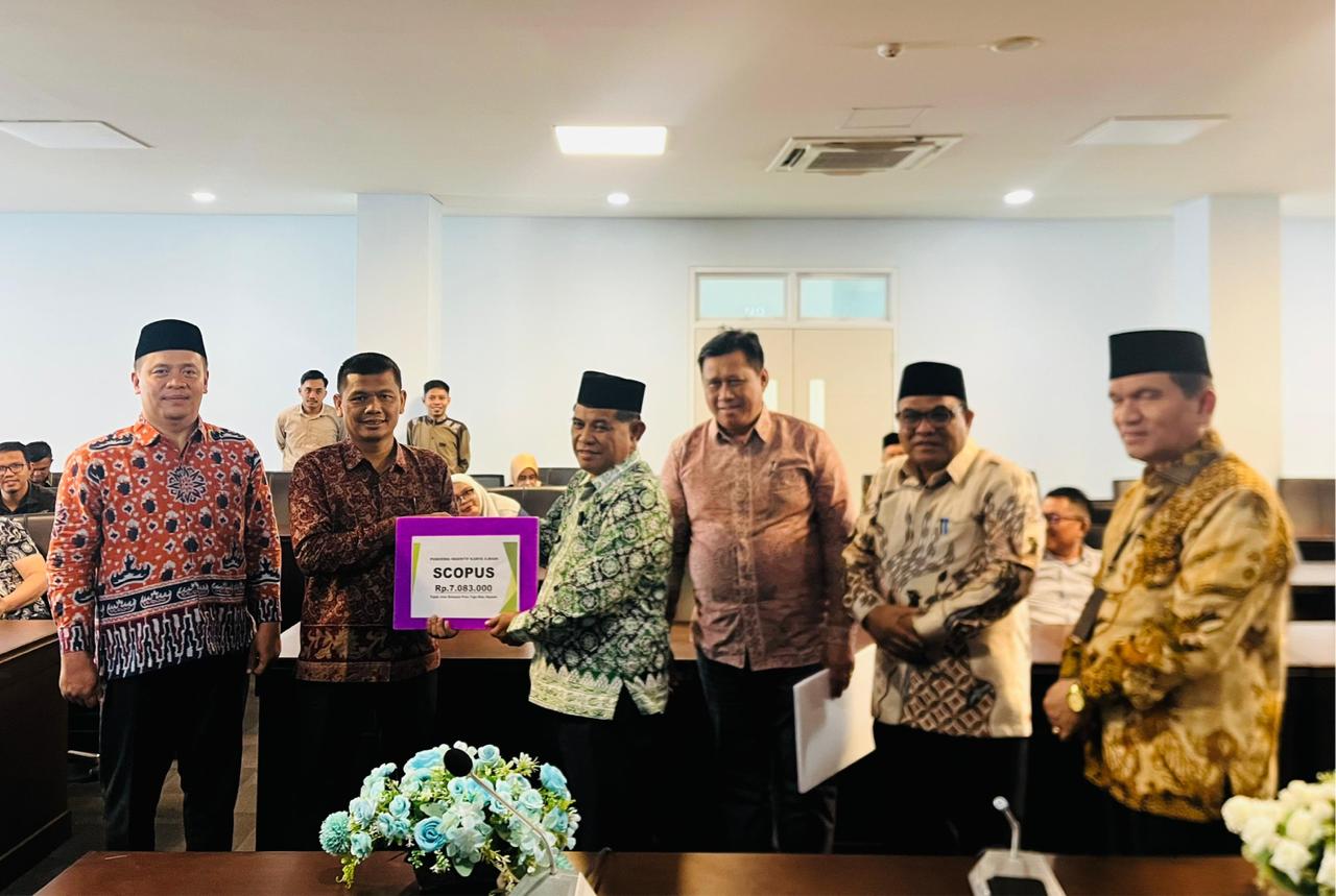 Penyerahan Simbolis Insentif Karya Ilmiah Bereputasi LPPM UIN Sulthan Thaha Saifuddin Jambi Tahun 2025