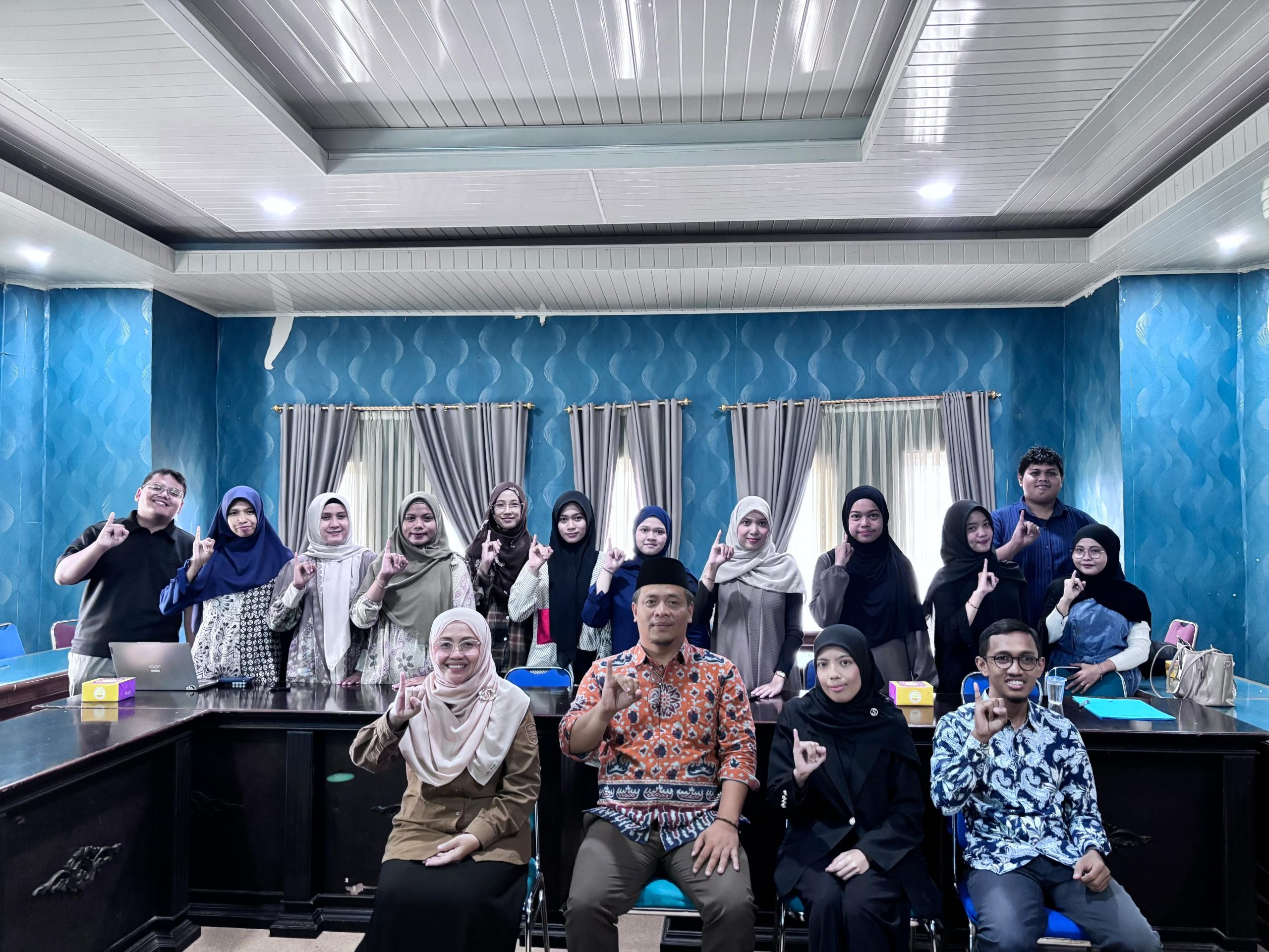 Perkuat Kampus Inklusif, LPPM UIN STS Jambi Buka Pelatihan Bahasa Isyarat dan Perpanjang PKS dengan Pusbisindo Provinsi Jambi