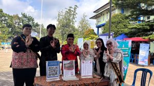Rektor Kunjungi Bazaar Pekan Lingkungan, Dukung Inovasi Produk Bisnis Ramah Lingkungan