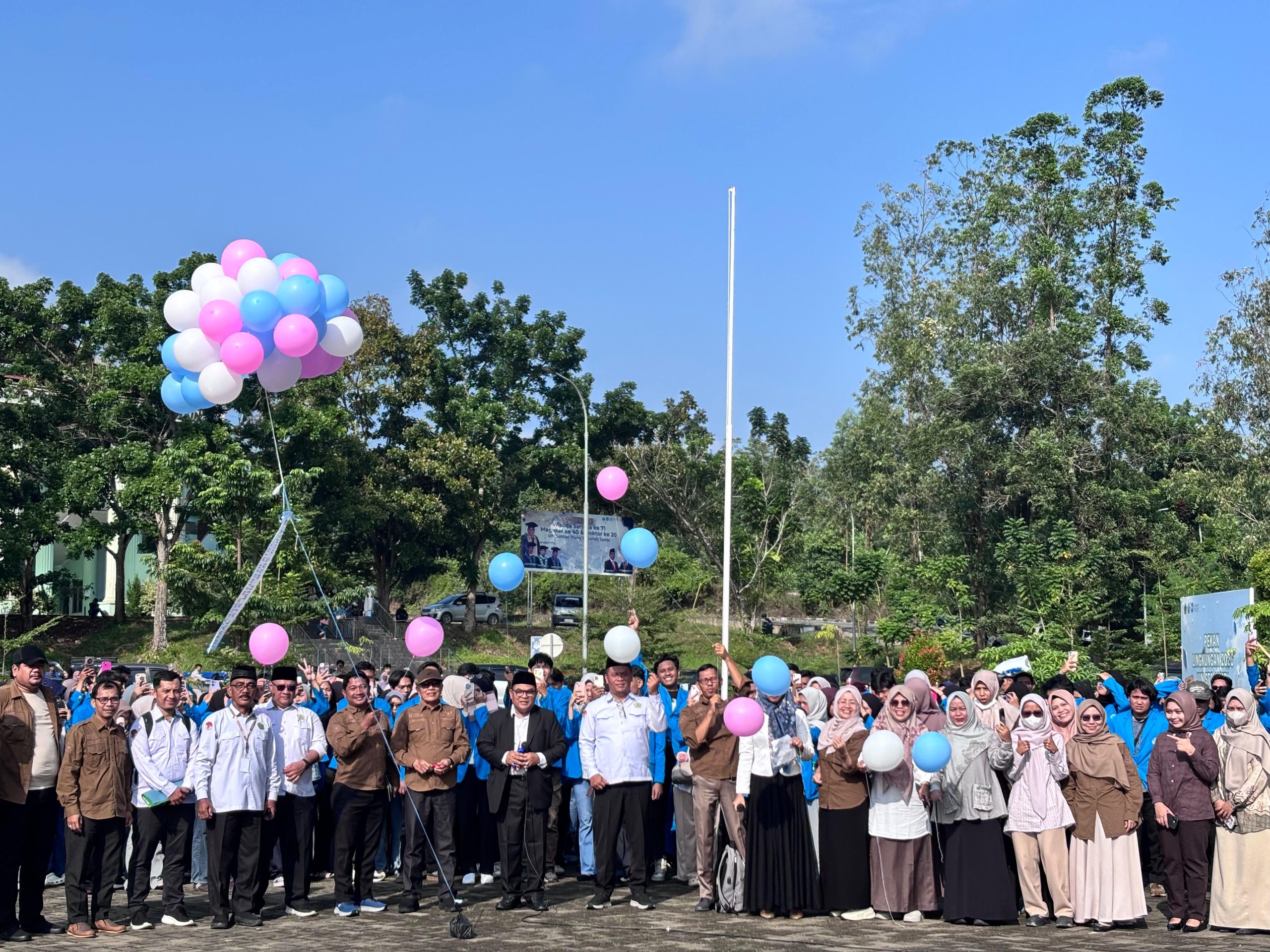 Rektor Lepas Gelombang 1 Mahasiswa KKN, Tekankan Adaptasi dan Menjaga Marwah Kampus