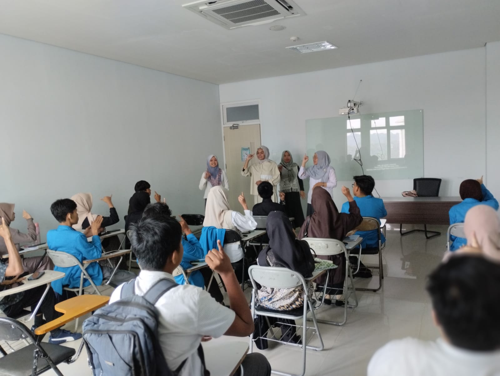 PGAD UIN STS Jambi Lakukan Pemantauan Mahasiswa Difabel dan Koordinasi Langsung ke Kelas
